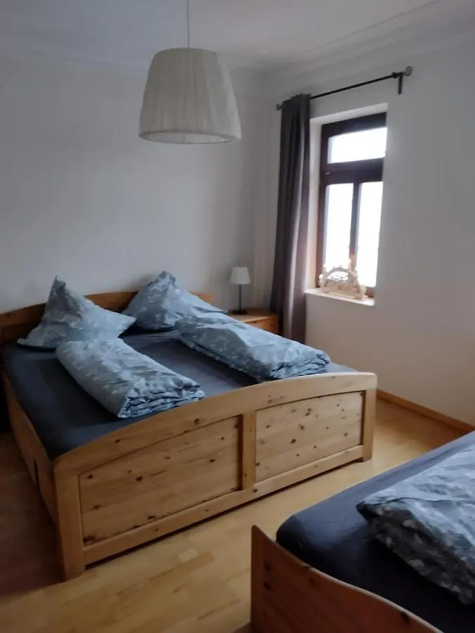 4 Raumwohnung 2 Km Vom Hauptbahnhof Entfernt Leipzig Apartment